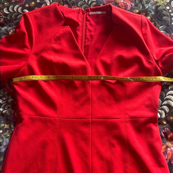 3/30$ T Tahari red midi dress size L - Picture 5 of 8